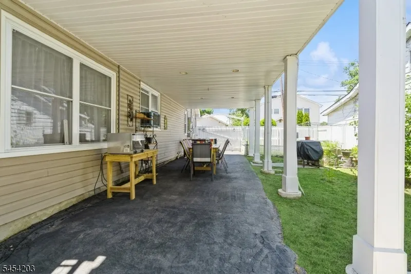 148 Mckinley Ave Old Bridge, NJ 08879