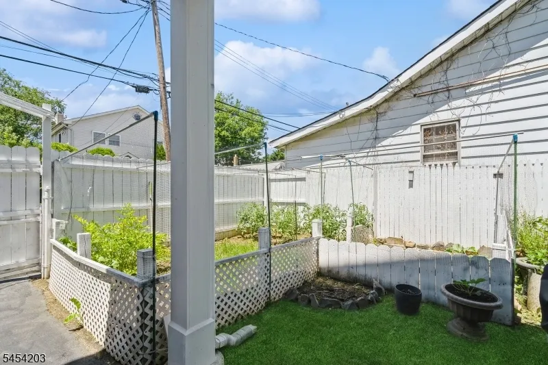 148 Mckinley Ave Old Bridge, NJ 08879