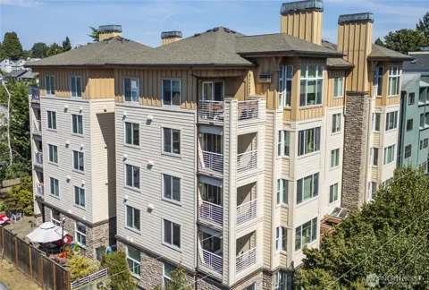1762 NW 57th Street #203