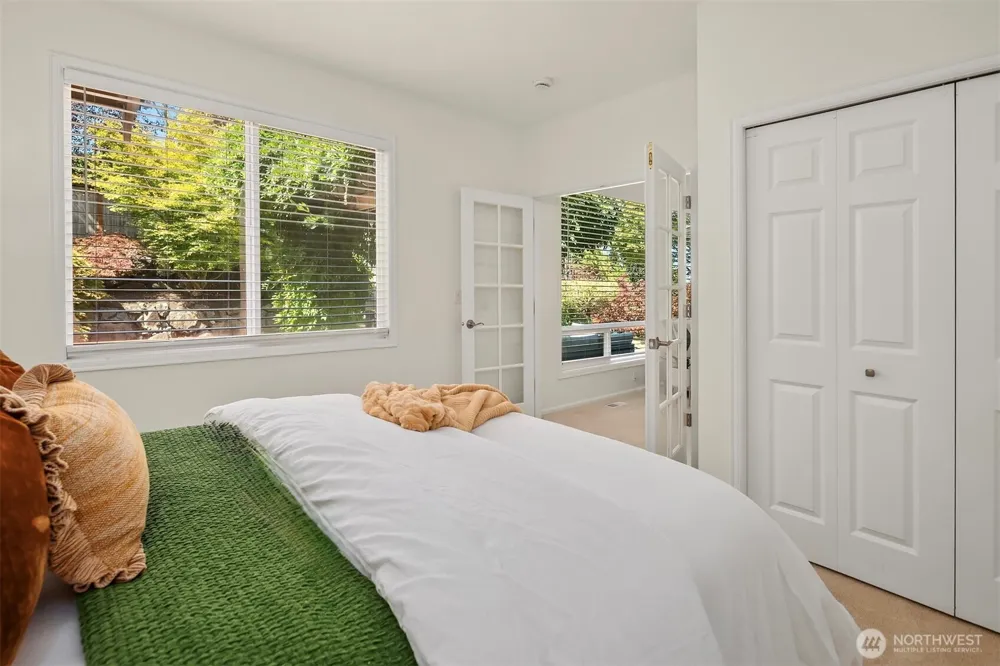 6633 Fairway Avenue SE Snoqualmie, WA 98065