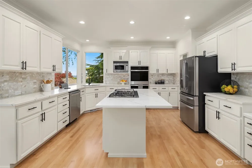 6633 Fairway Avenue SE Snoqualmie, WA 98065