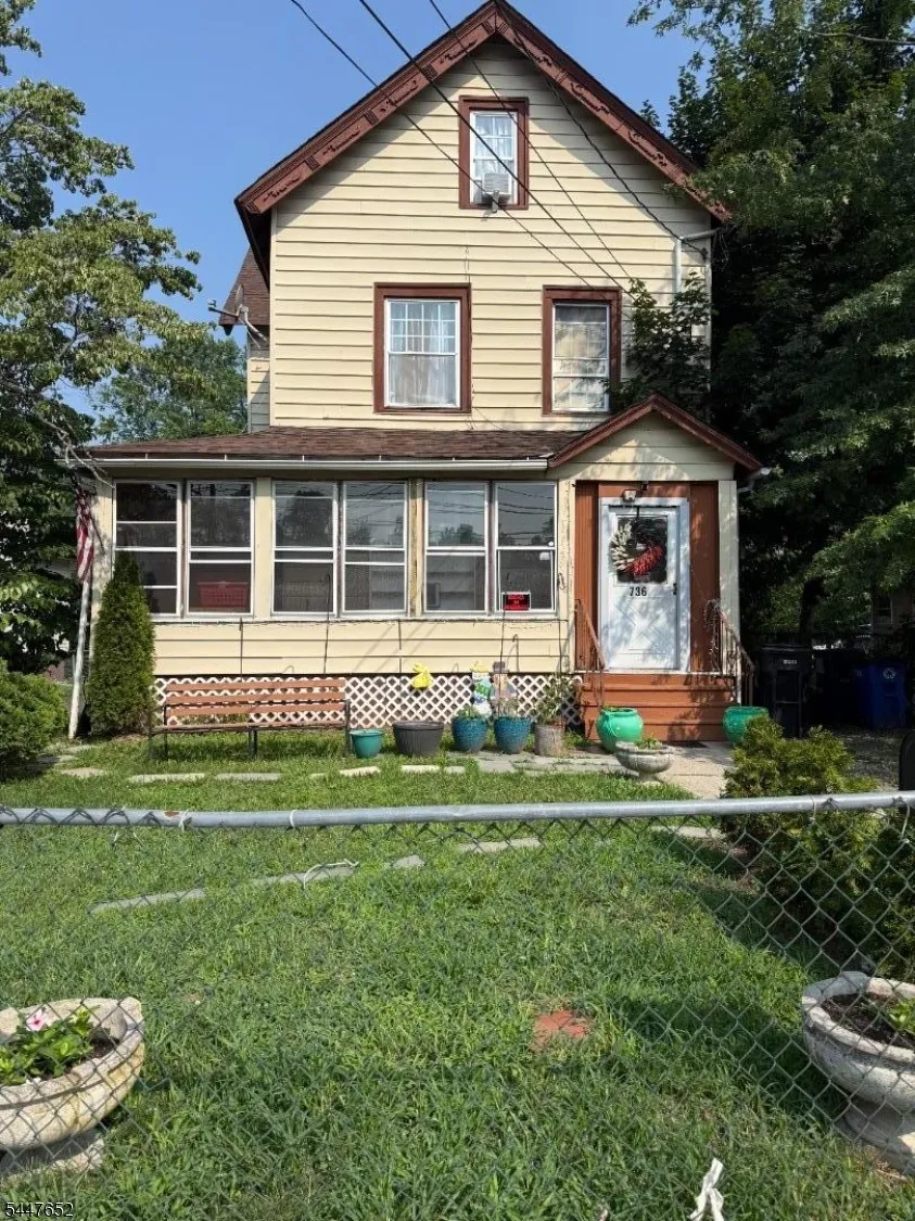736 W Front St Plainfield City, NJ 07060