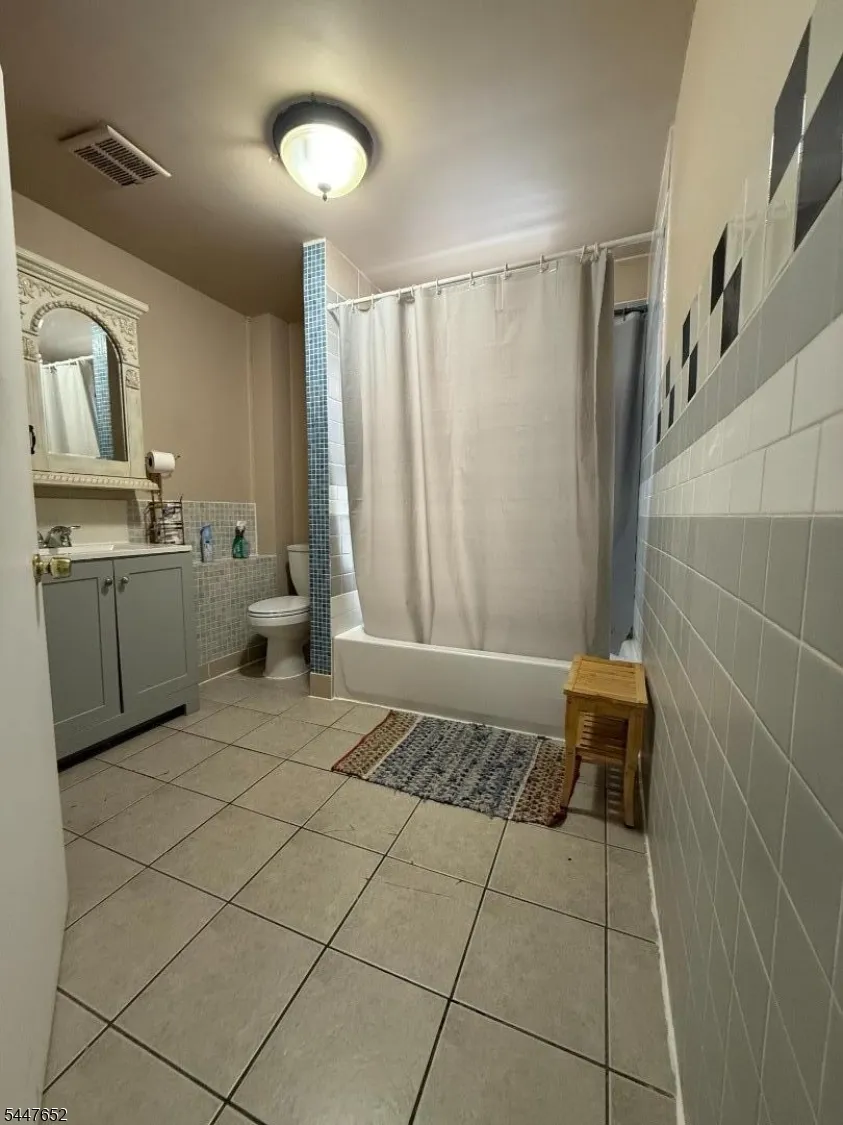 736 W Front St Plainfield City, NJ 07060
