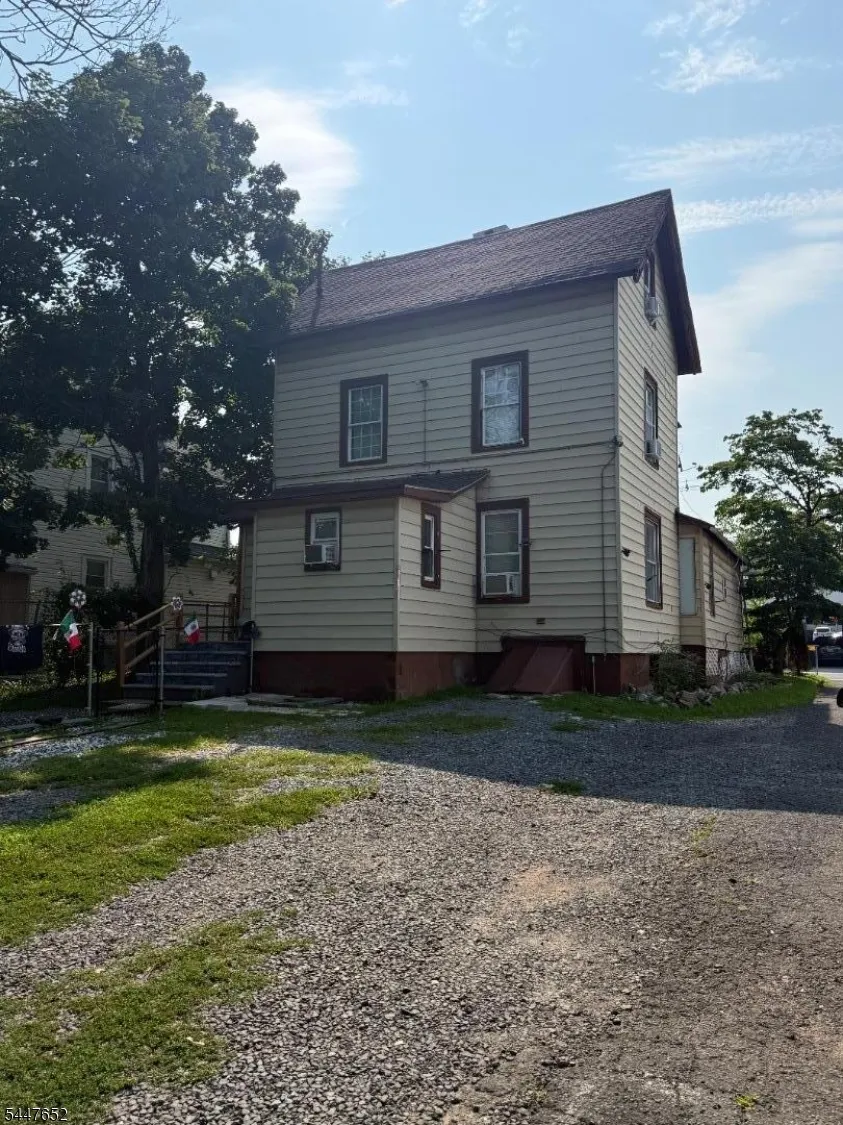 736 W Front St Plainfield City, NJ 07060