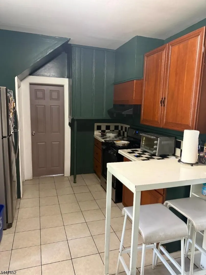 736 W Front St Plainfield City, NJ 07060