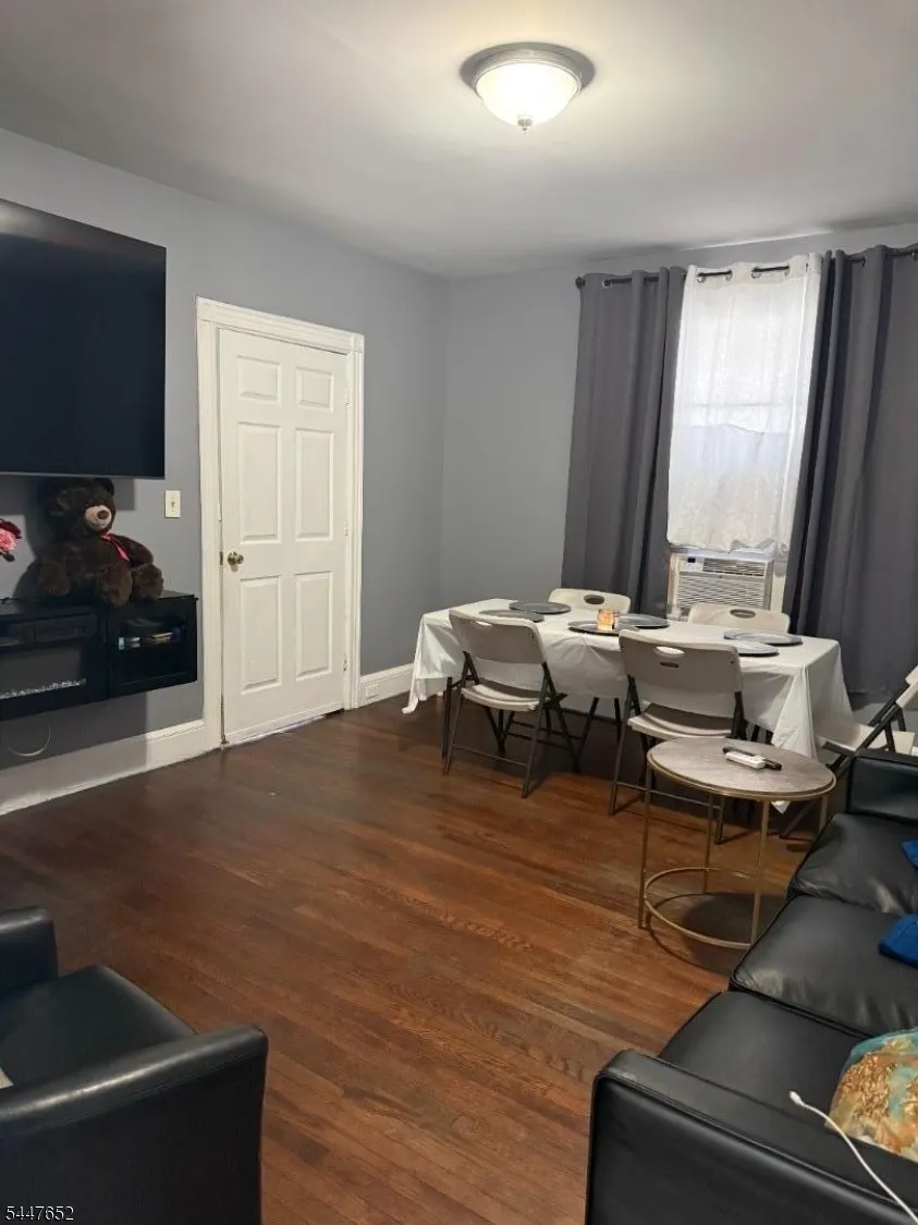 736 W Front St Plainfield City, NJ 07060