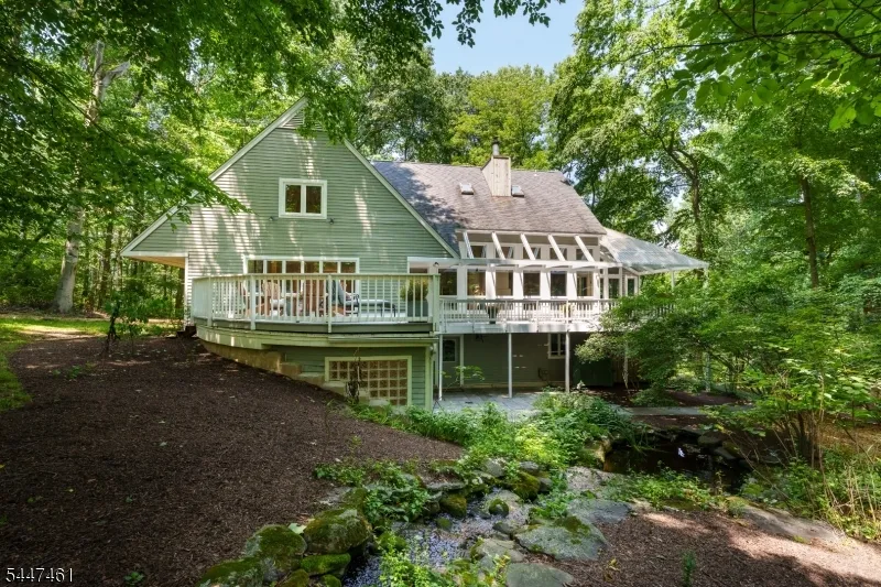30 Poor Farm Rd Hopewell, NJ 08534