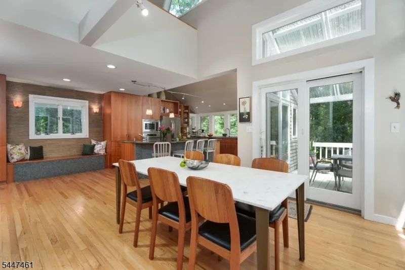 30 Poor Farm Rd Hopewell, NJ 08534