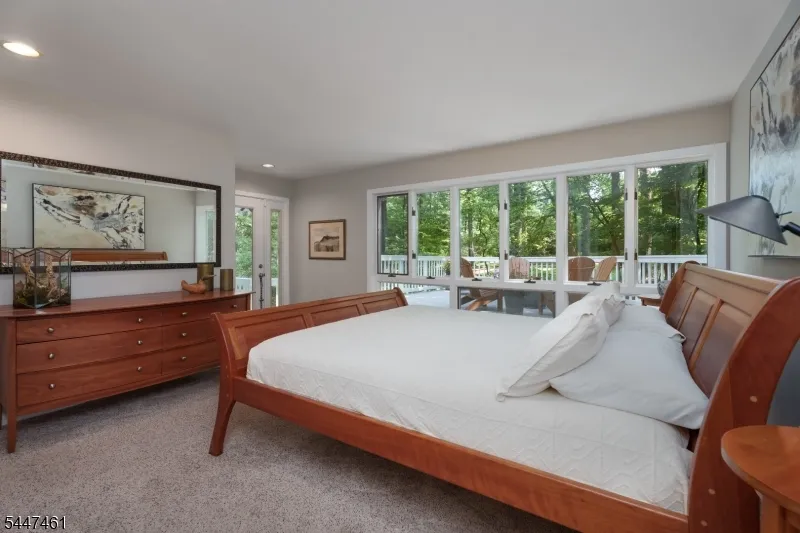 30 Poor Farm Rd Hopewell, NJ 08534