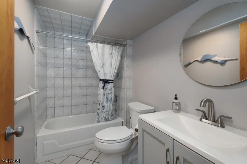30 Poor Farm Rd Hopewell, NJ 08534