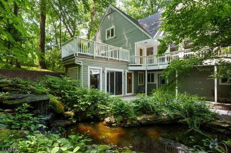 30 Poor Farm Rd Hopewell, NJ 08534