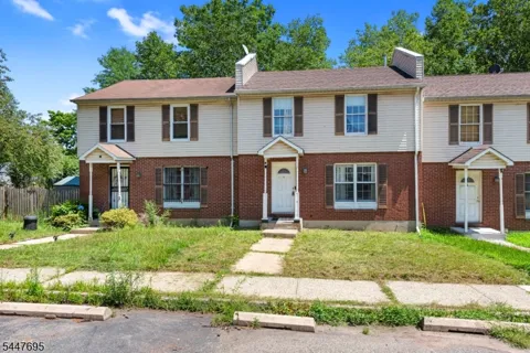 4 Dandridge Dr