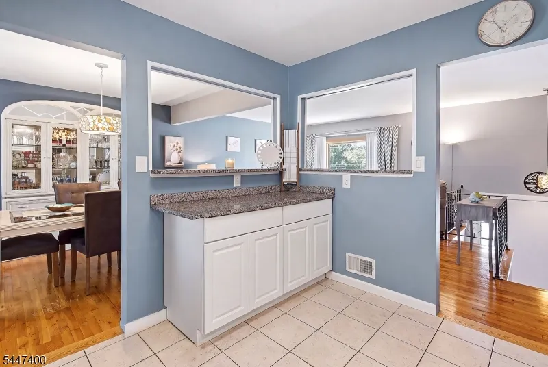 38 Brunswick Dr Howell, NJ 07731