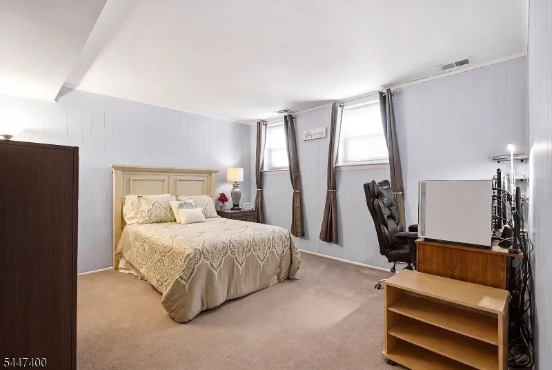 38 Brunswick Dr Howell, NJ 07731