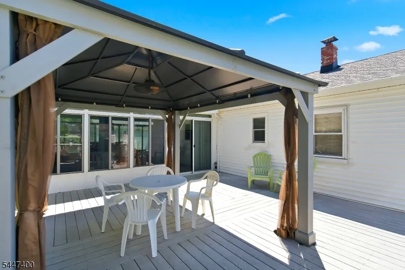 38 Brunswick Dr Howell, NJ 07731