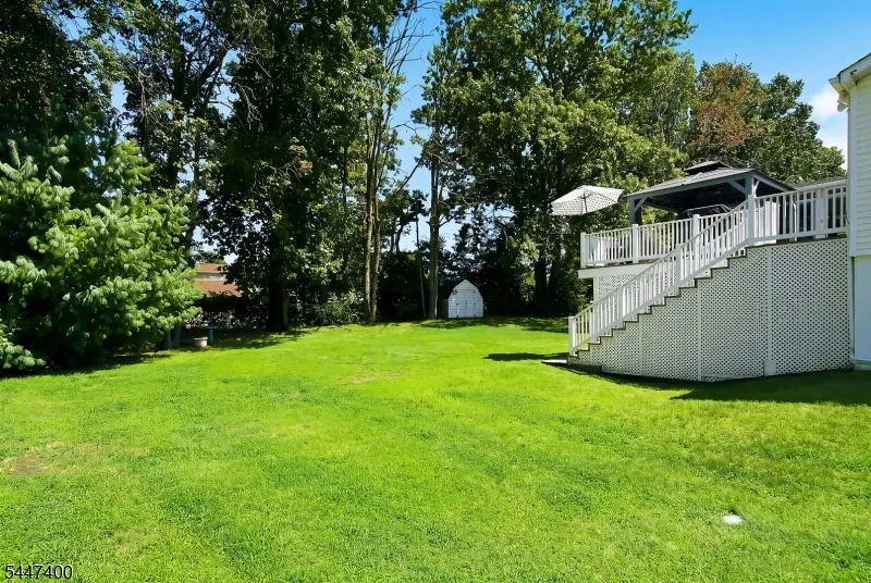 38 Brunswick Dr Howell, NJ 07731