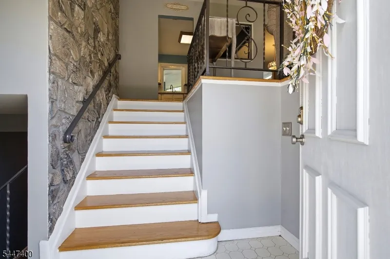 38 Brunswick Dr Howell, NJ 07731