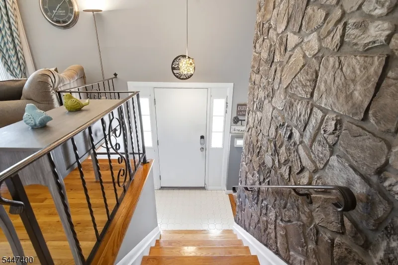 38 Brunswick Dr Howell, NJ 07731