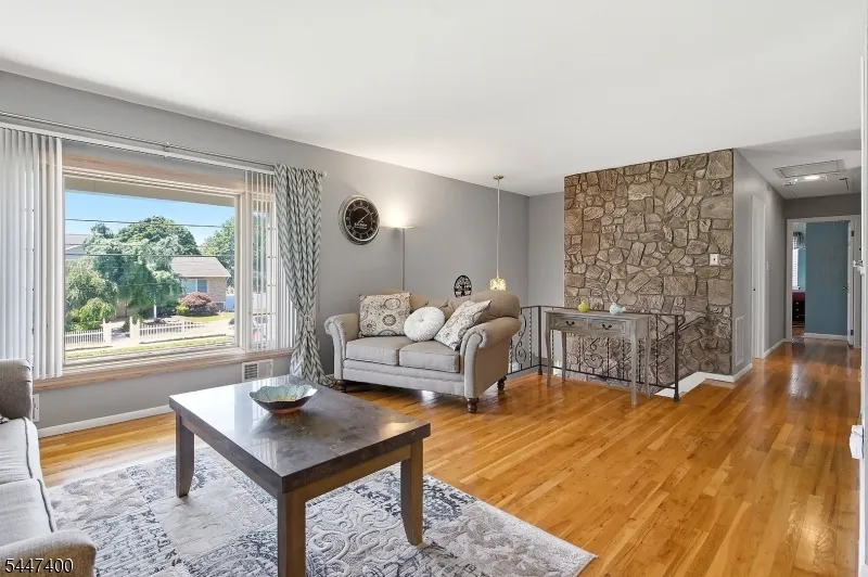 38 Brunswick Dr Howell, NJ 07731