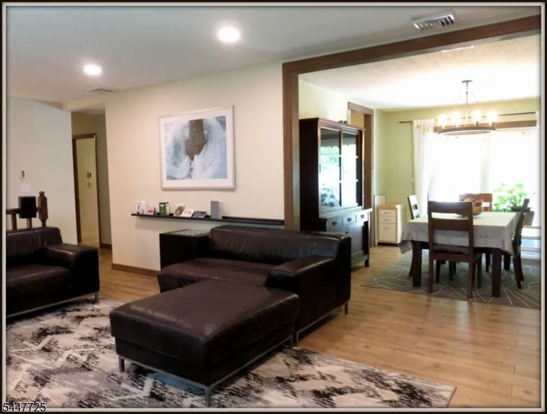 903 Dove Island Rd Stillwater, NJ 07860