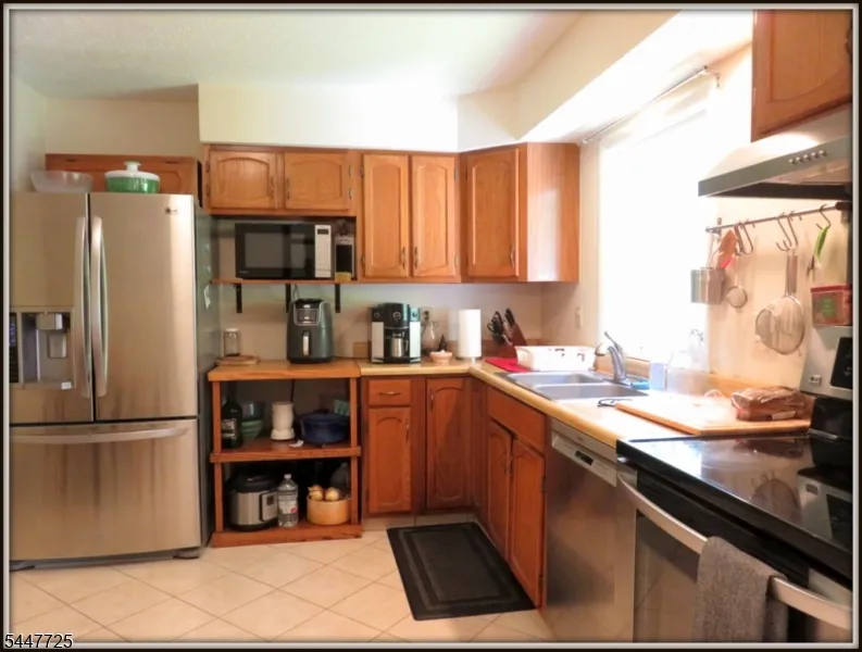 903 Dove Island Rd Stillwater, NJ 07860