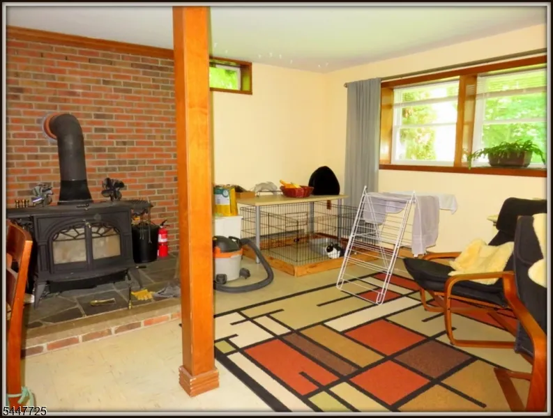 903 Dove Island Rd Stillwater, NJ 07860