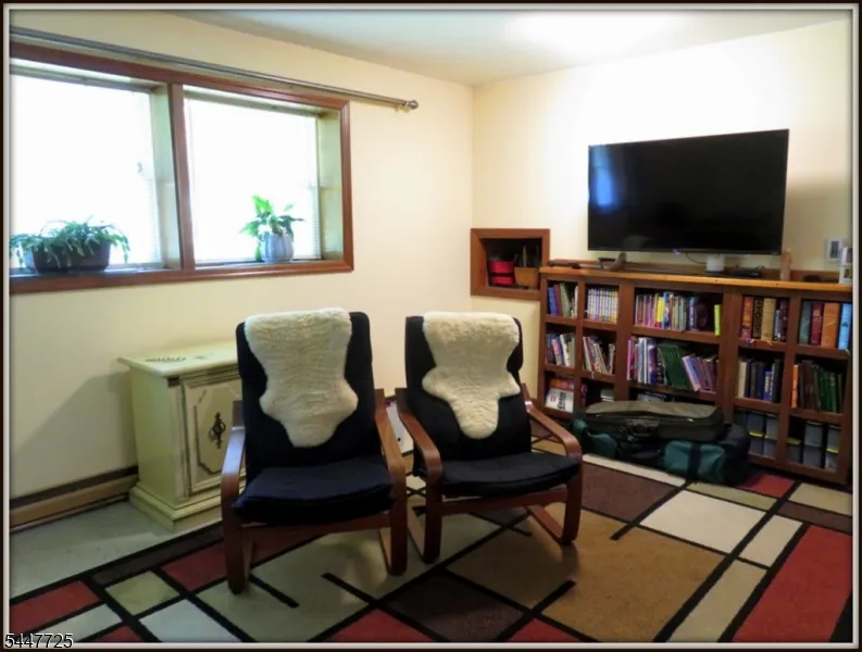 903 Dove Island Rd Stillwater, NJ 07860