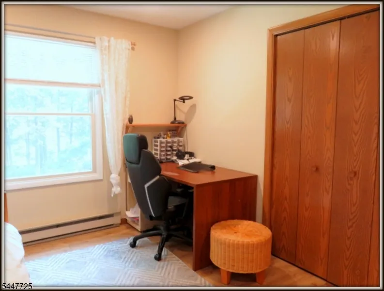 903 Dove Island Rd Stillwater, NJ 07860