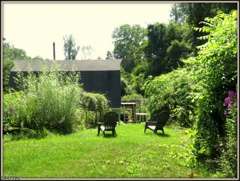 903 Dove Island Rd Stillwater, NJ 07860