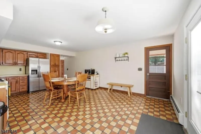 309 Erie Ave Midland Park, NJ 07432