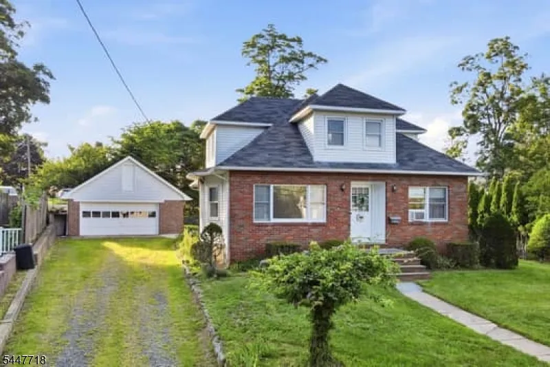 309 Erie Ave Midland Park, NJ 07432