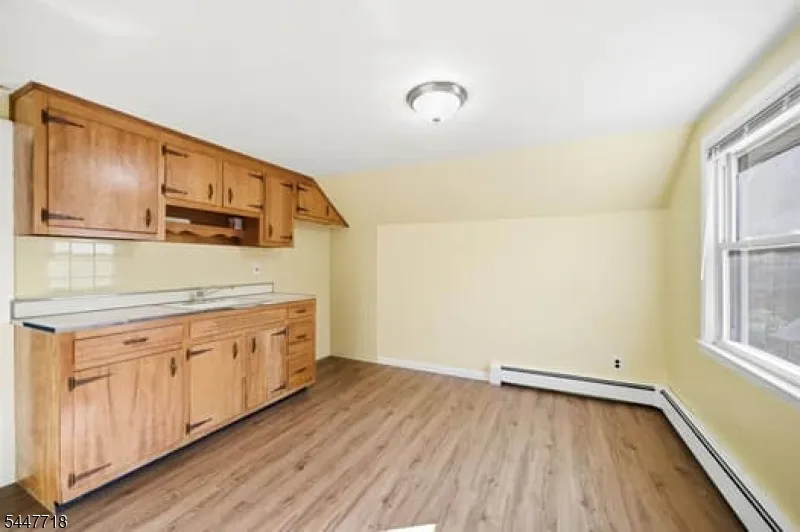 309 Erie Ave Midland Park, NJ 07432