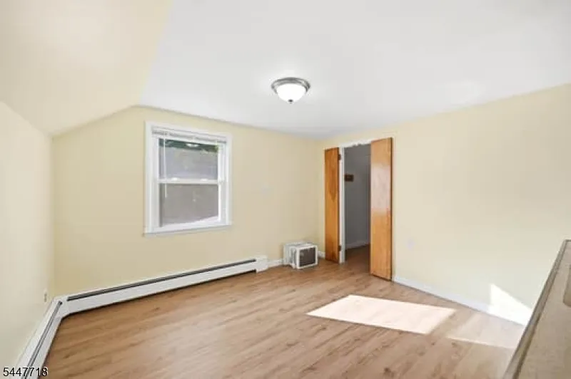 309 Erie Ave Midland Park, NJ 07432