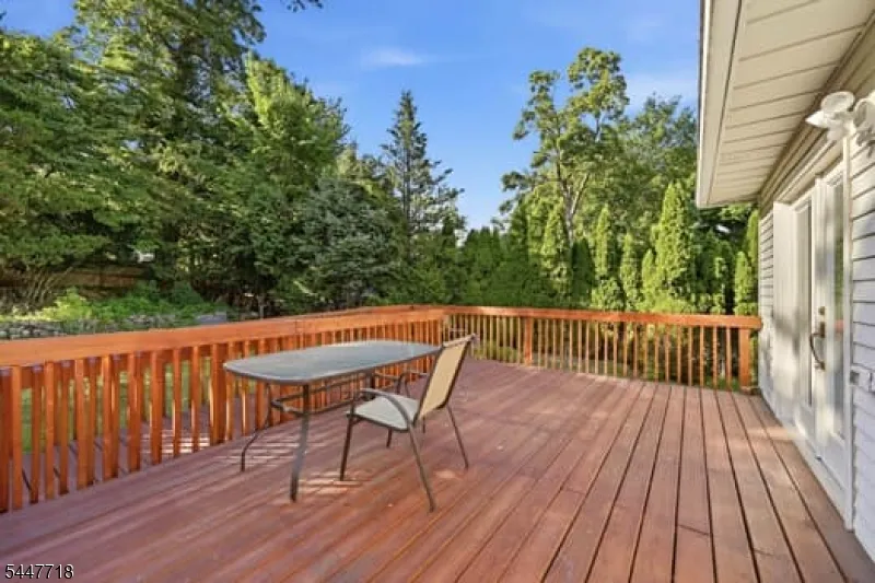 309 Erie Ave Midland Park, NJ 07432