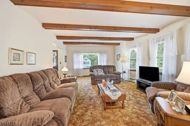 309 Erie Ave Midland Park, NJ 07432