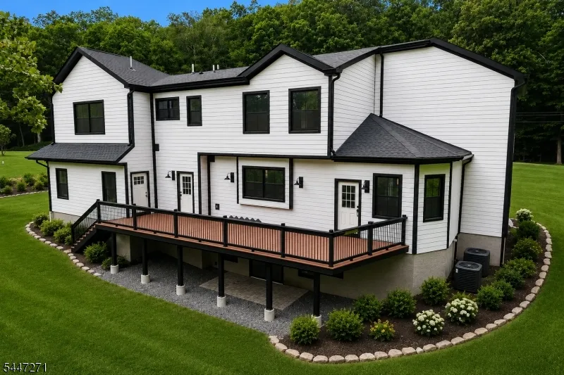 49 Northwood Rd Hopatcong, NJ 07849