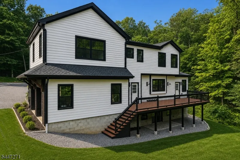 49 Northwood Rd Hopatcong, NJ 07849