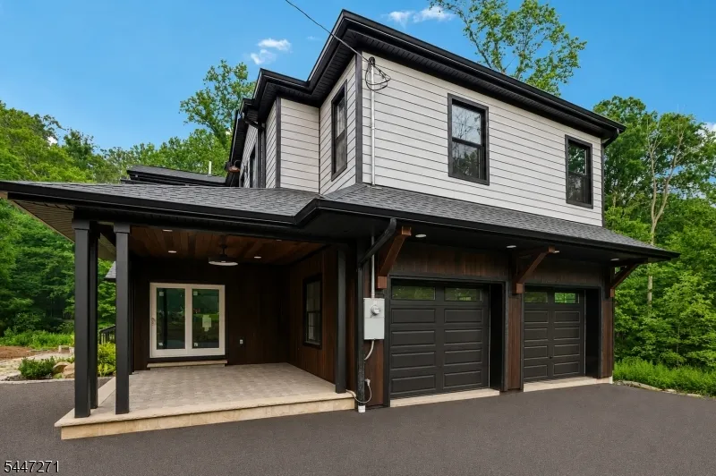 49 Northwood Rd Hopatcong, NJ 07849