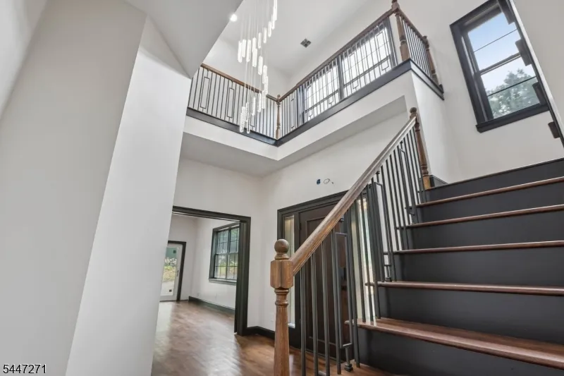 49 Northwood Rd Hopatcong, NJ 07849