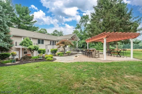 1 Evergreen Dr