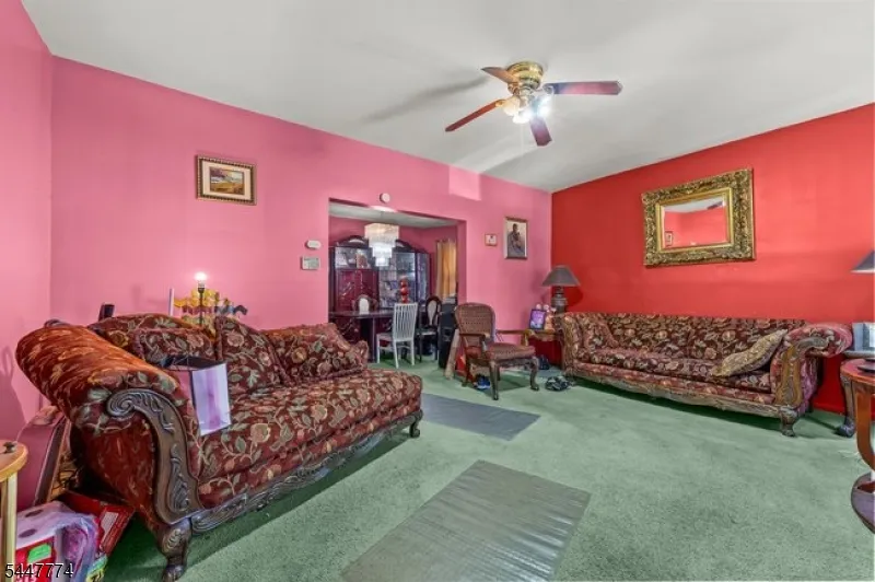 42 Scheerer Ave Newark City, NJ 07112