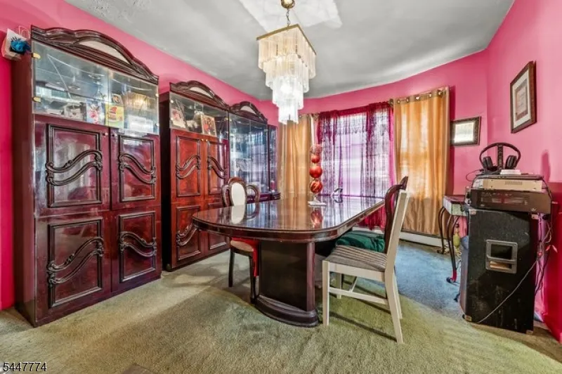 42 Scheerer Ave Newark City, NJ 07112