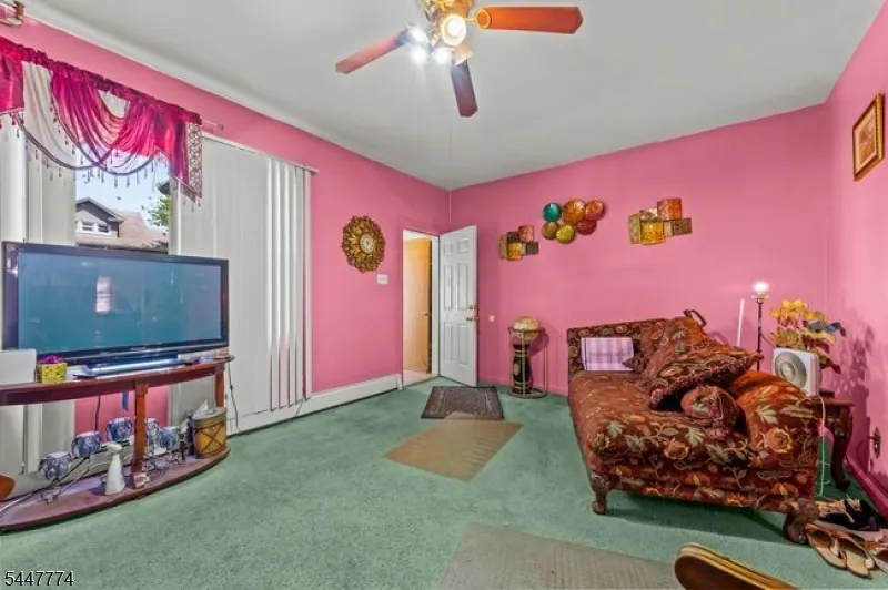 42 Scheerer Ave Newark City, NJ 07112