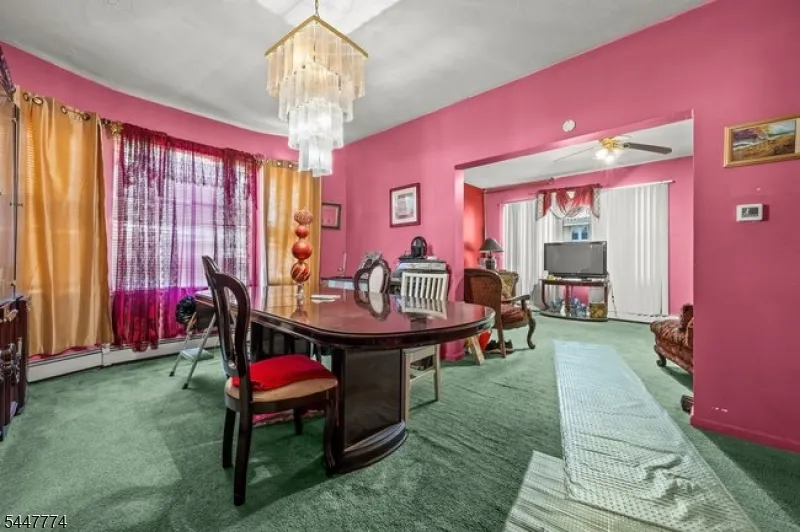 42 Scheerer Ave Newark City, NJ 07112