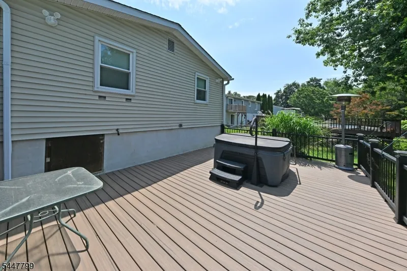 58 Grove St Wanaque, NJ 07465