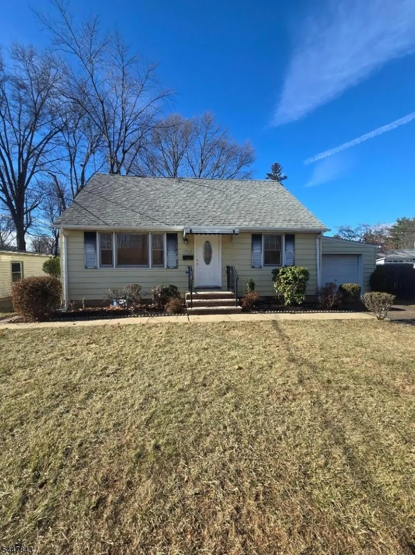 1712 Kenyon Ave South Plainfield, NJ 07080