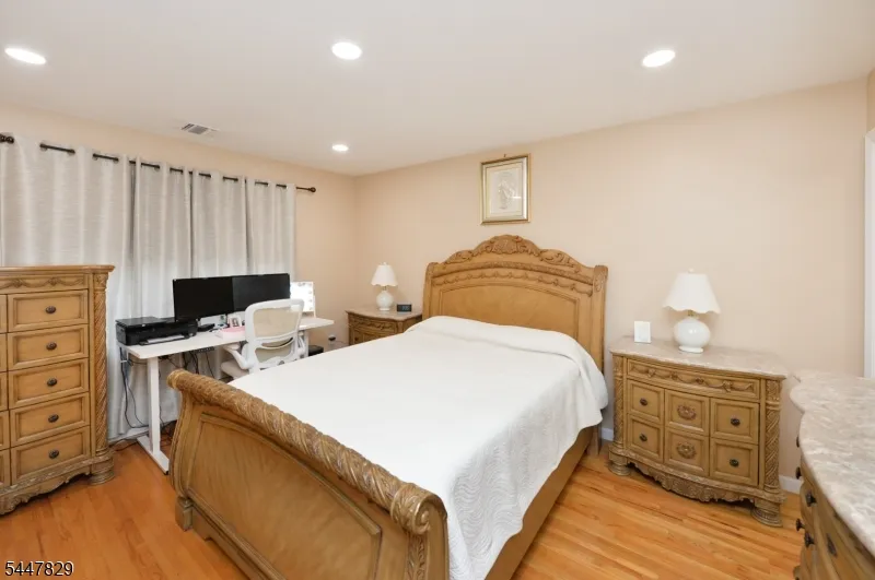 120 Corabelle Ave Lodi, NJ 07644