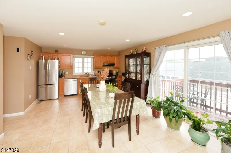 120 Corabelle Ave Lodi, NJ 07644