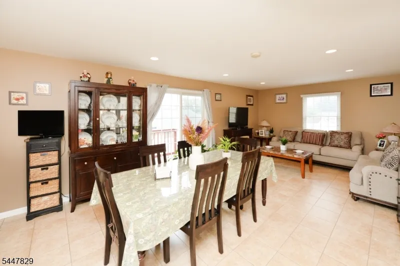 120 Corabelle Ave Lodi, NJ 07644