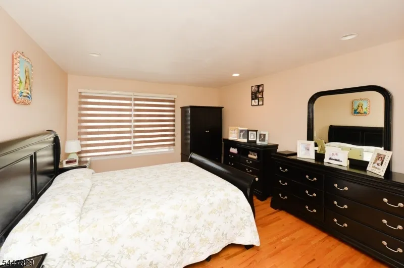 120 Corabelle Ave Lodi, NJ 07644